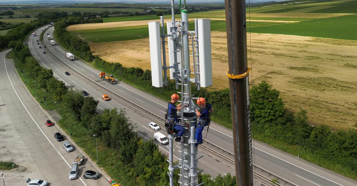 40-Meter-Funkturm bei Alzey an nur einem Tag errichtet