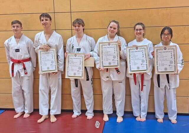 Neue Dan-Träger des NTV im Tae Kwon Do