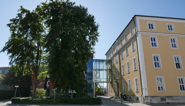 HZA-RO: 05. April 2025: Tag der Ausbildung beim Hauptzollamt Rosenheim / ZOLL wirbt für die Ausbildung im mittleren Dienst und für das Duale Studium zum Bachelor of Laws