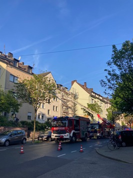 FW-EN: Verkehrsunfall und Brand im Gebäude – Feuerwehr Hattingen zweimal im Einsatz