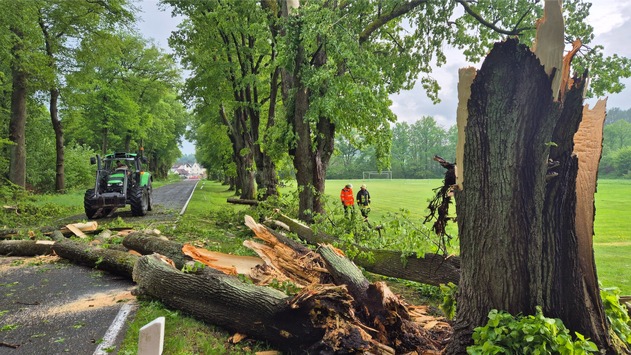 FW VG Westerburg: Unwetter wütet über Verbandsgemeinde Westerburg – Feuerwehren im Dauereinsatz