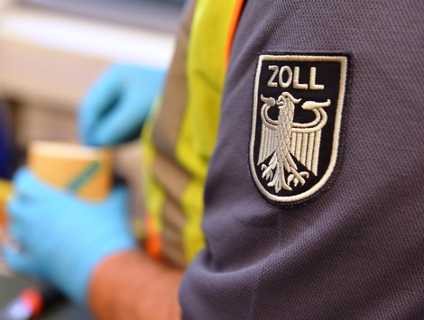 HZA-K: Das Hauptzollamt Köln zieht für 2024 Bilanz / fast fünf Milliarden Euro eingenommen – mehr als 6,5 Tonnen Drogen gefunden – Produktfälschungen im Wert von rund 22 Millionen Euro sichergestellt