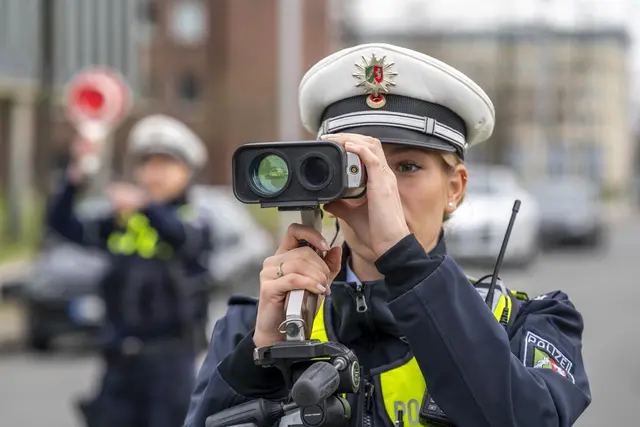 Polizei registriert 155 Verstöße