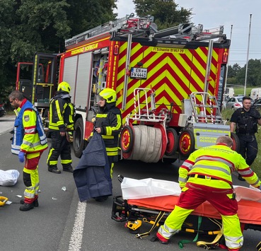 FW-EN: Schwerer Verkehrsunfall, Hattinger Str.