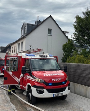 FW Bad Honnef: Brand auf Balkon – Feuerwehr verhindert Übergreifen der Flammen