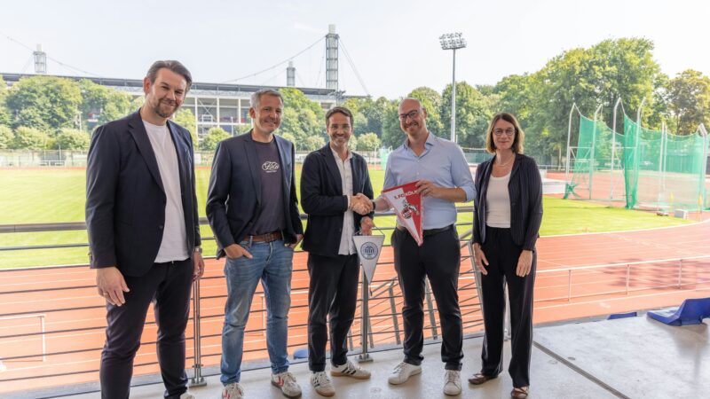 Studierende und FC-Nachwuchs sollen profitieren: Spoho und 1. FC Köln verlängern Kooperation