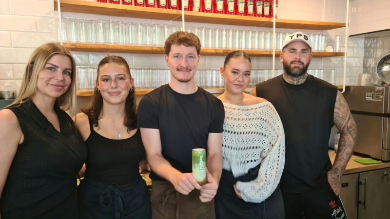Hotspot dank Kaltgetränk: Das Impi in Köln-Ehrenfeld verkauft Matcha in Dosen