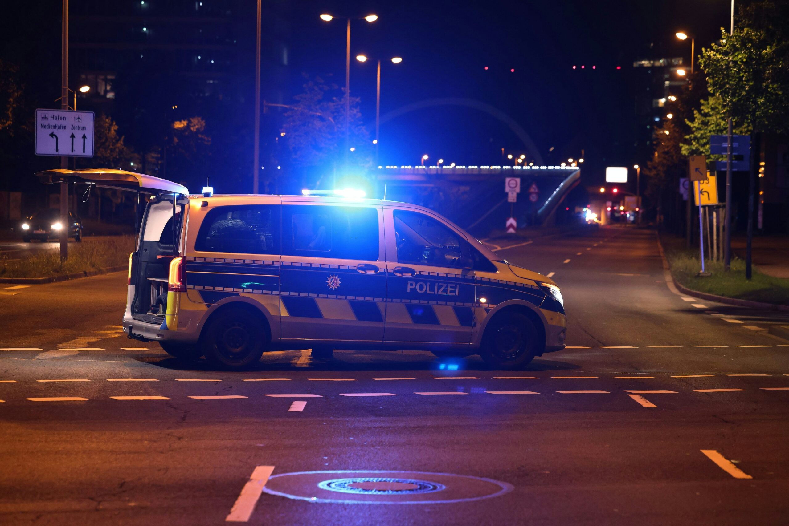 Kontrollen auf der A3: Bundespolizei vollstreckt Haftbefehle bei Emmerich