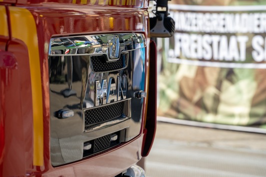 FW Dresden: Deutlich erhöhtes Einsatzaufkommen für Feuerwehr und Rettungsdienst vom 15. zum 16. August 2025