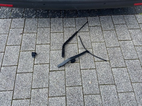 POL-PIROK: Scheibenwischer mutwillig abgerissen
