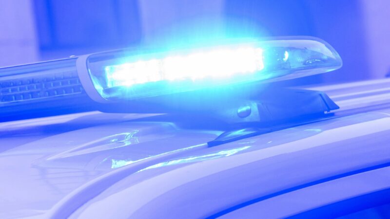 Pkw wohl gestohlen: Auto in Feld in Köln-Blumenberg entdeckt – Polizei sucht nach verletztem Fahrer
