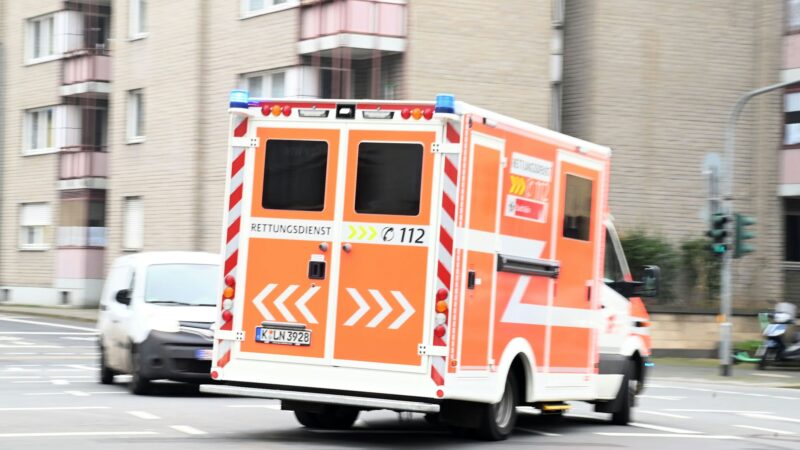 22 Millionen Euro Defizit: Stadt Köln will Gebühren für Rettungswagen und Notarzt erhöhen