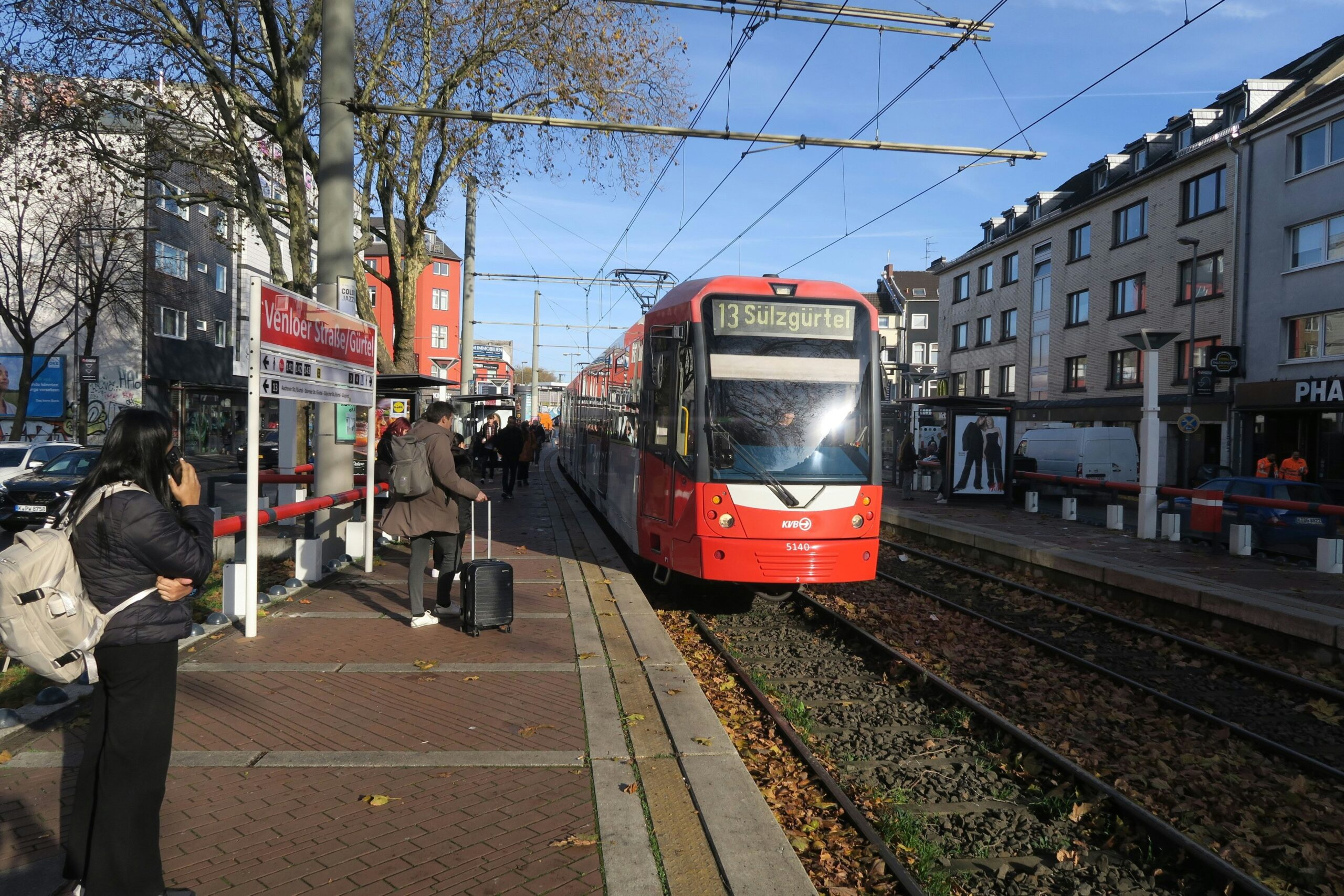 Lücken bei Kölner KVB: Linie 13 kehrt nicht zum alten Fahrplan zurück