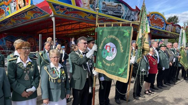 Umzug, Disco, Jahrmarkt: Vierländer Schützen feiern an vier Tagen