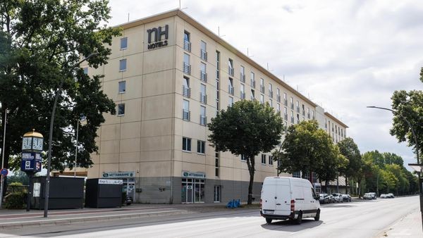 In welchen Hamburger Hotels mehr als 5300 Flüchtlinge leben