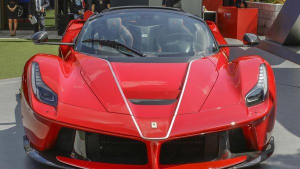 Betrug mit Luxusautos von Ferrari und Porsche – Haftstrafe