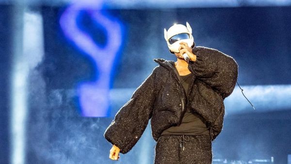 Cro in Hamburg: So muss sich eine Panda-Umarmung anfühlen