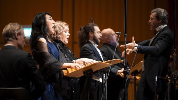 Verdi-Requiem zum SHMF-Finale: Hörend genießen oder mit Lust zusehen?