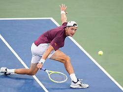Struff ist „einfach glücklich“: Deutscher Tennisstar feiert nach „brutalem Kampf“ US-Open-Sensation