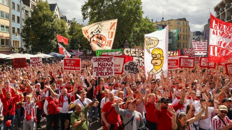Vor Kommunalwahl: 3000 FC-Fans demonstrieren für Ausbau des Geißbockheims