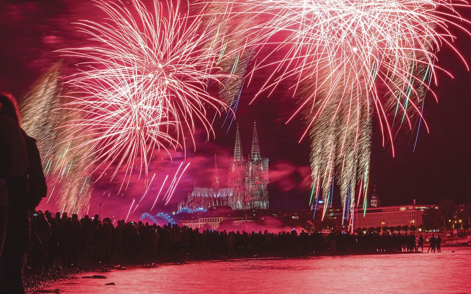 Kölner Lichter, Straßenfest, Batnight: Unsere 12 Tipps für das Wochenende in und um Köln