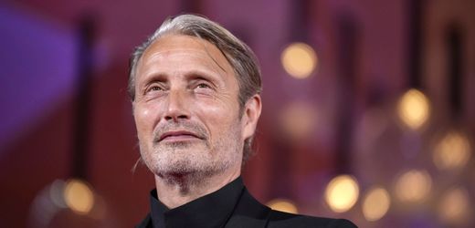 Mads Mikkelsen hat mehr Sex mit glatten Haaren