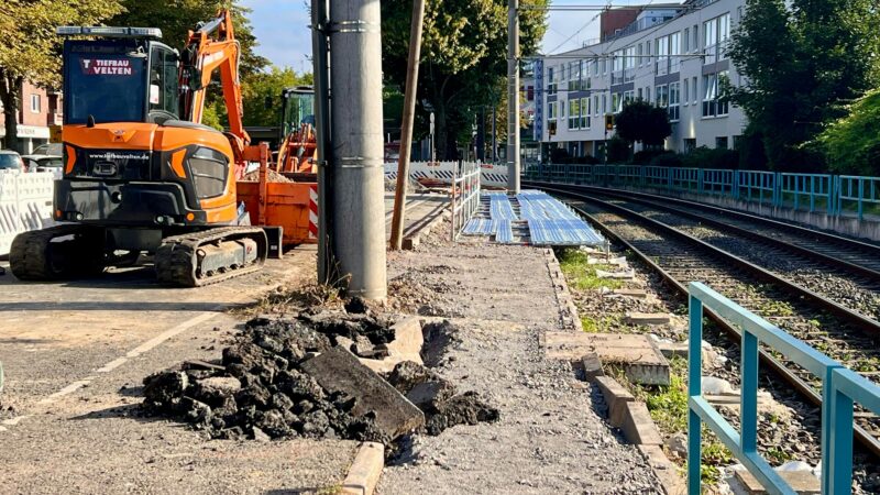 Nach Absackung an Haltestelle: KVB hat mit Bau eines Ersatzbahnsteigs in Porz begonnen