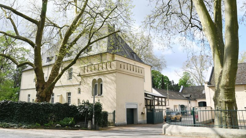 Burgfest in Köln: Buchheim feiert 1.000 Jahre Haus Herl