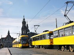 Er wollte Frauengruppe schützen: Messerangriff auf 21-Jährigen in Dresdener Tram