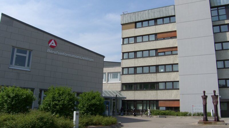 Regionale Jobbilanz: Mehr Arbeitslose, aber auch mehr offene Stellen