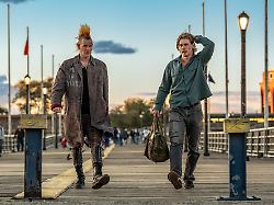 Gangster-Film „Caught Stealing“: Ein Sonnyboy stolpert durchs brutale New York der 1990er