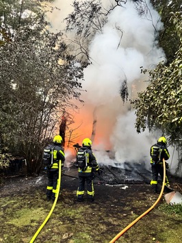 FW-EN: Gartenlaubenbrand in Schwelm