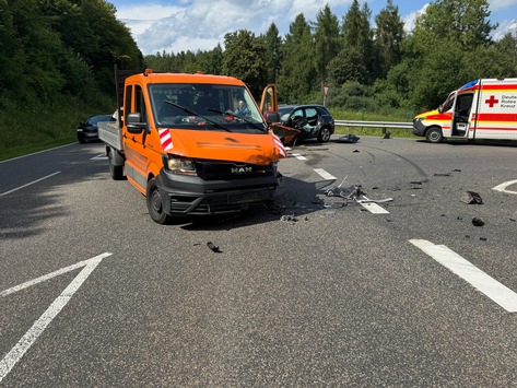 FW VG Westerburg: Verkehrsunfall im Kreuzungsbereich – vier Leichtverletzte