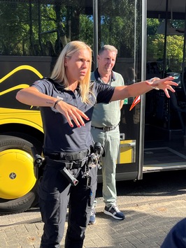 POL-LG: „Sicher statt hektisch“ – Bustraining mit der Polizei – Fünftklässler der Oberschule (ObS) Bad Bodenteich meistern den Busalltag