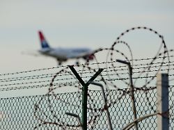 Linienflug in den nächsten Tagen: Regierung lässt Afghanen mit Aufnahmezusage aus Pakistan einreisen
