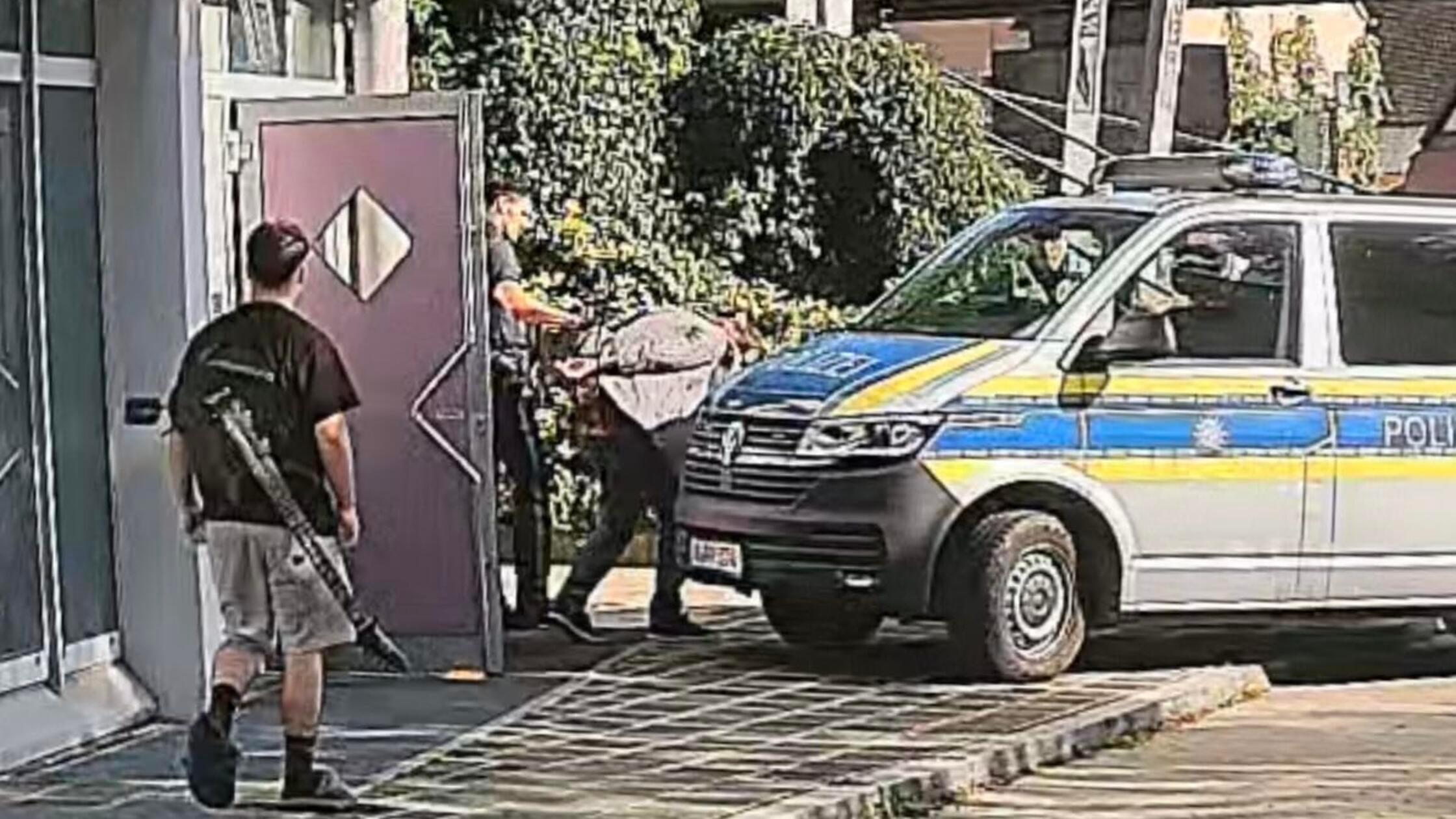 SEK-Einsatz in Erlenstegen: Mann festgenommen – Waffe sichergestellt
