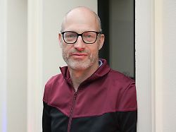 Mamasöhnchen 2.0: Mit Joachim Meyerhoff in die Höhe fallen