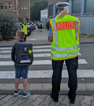 POL-PILEK: Polizei überwacht Schulwege