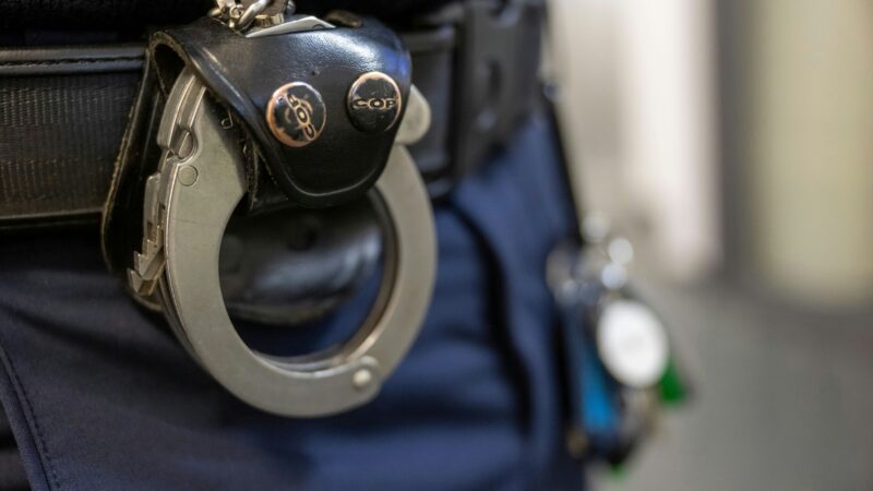 Diebstahl in Köln, Festnahme in Hürth: Notebook geortet – Polizei findet mutmaßliche Diebe in Straßenbahn