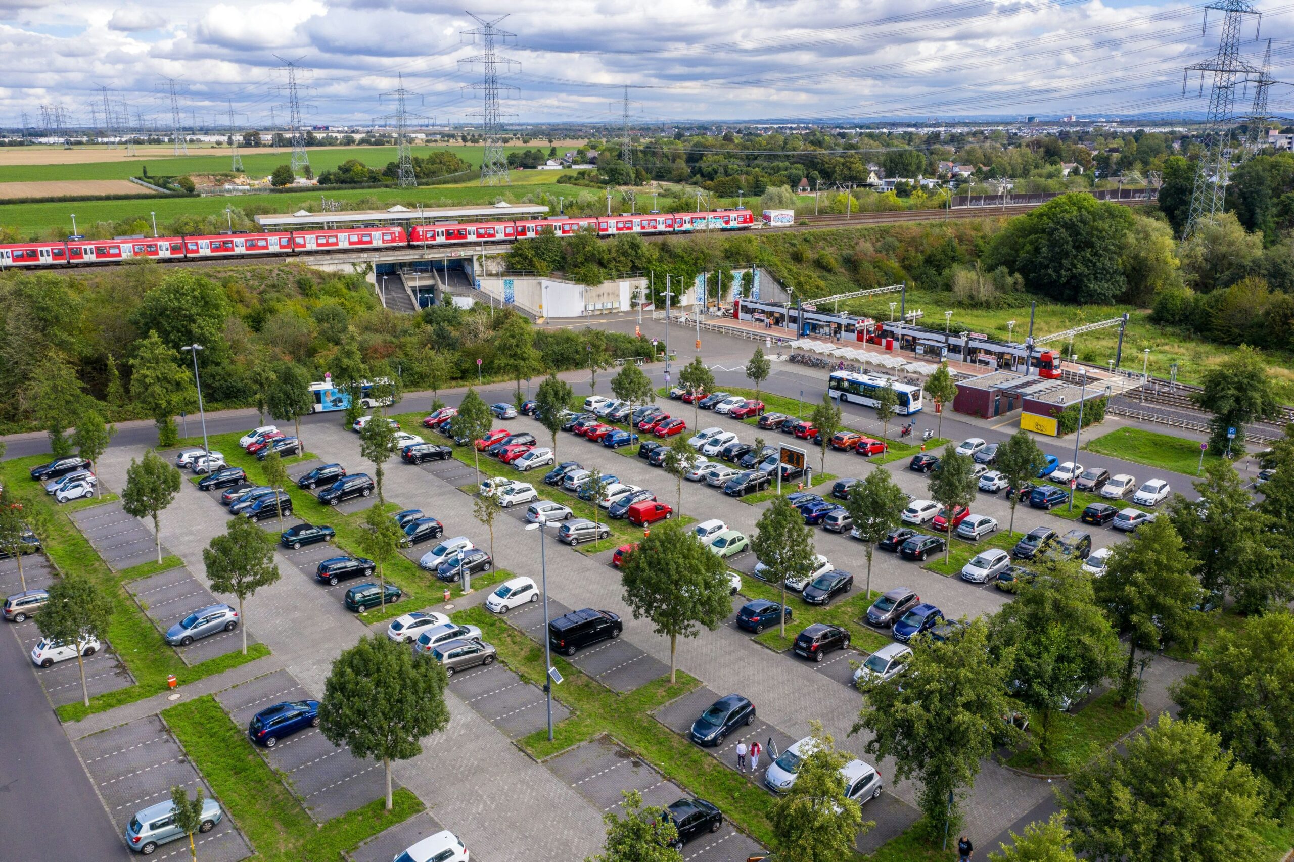 Doppelte Kapazität: Neues Parkhaus am Kölner Stadtrand kostet 21 Millionen Euro