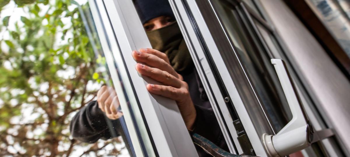 Unbekannte brechen in Einfamilienhaus in der Innenstadt ein: Polizei gibt Tipps