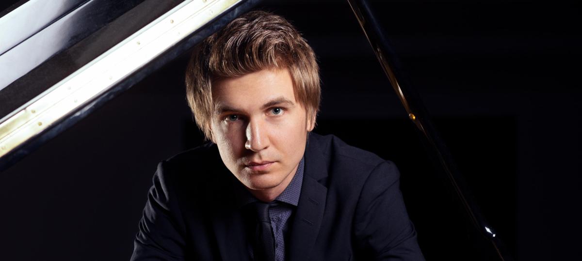 Mit Energie, die beflügelt: Pianist Evgeny Konnov gewinnt die Herzen des Publikums – und Wettbewerbe