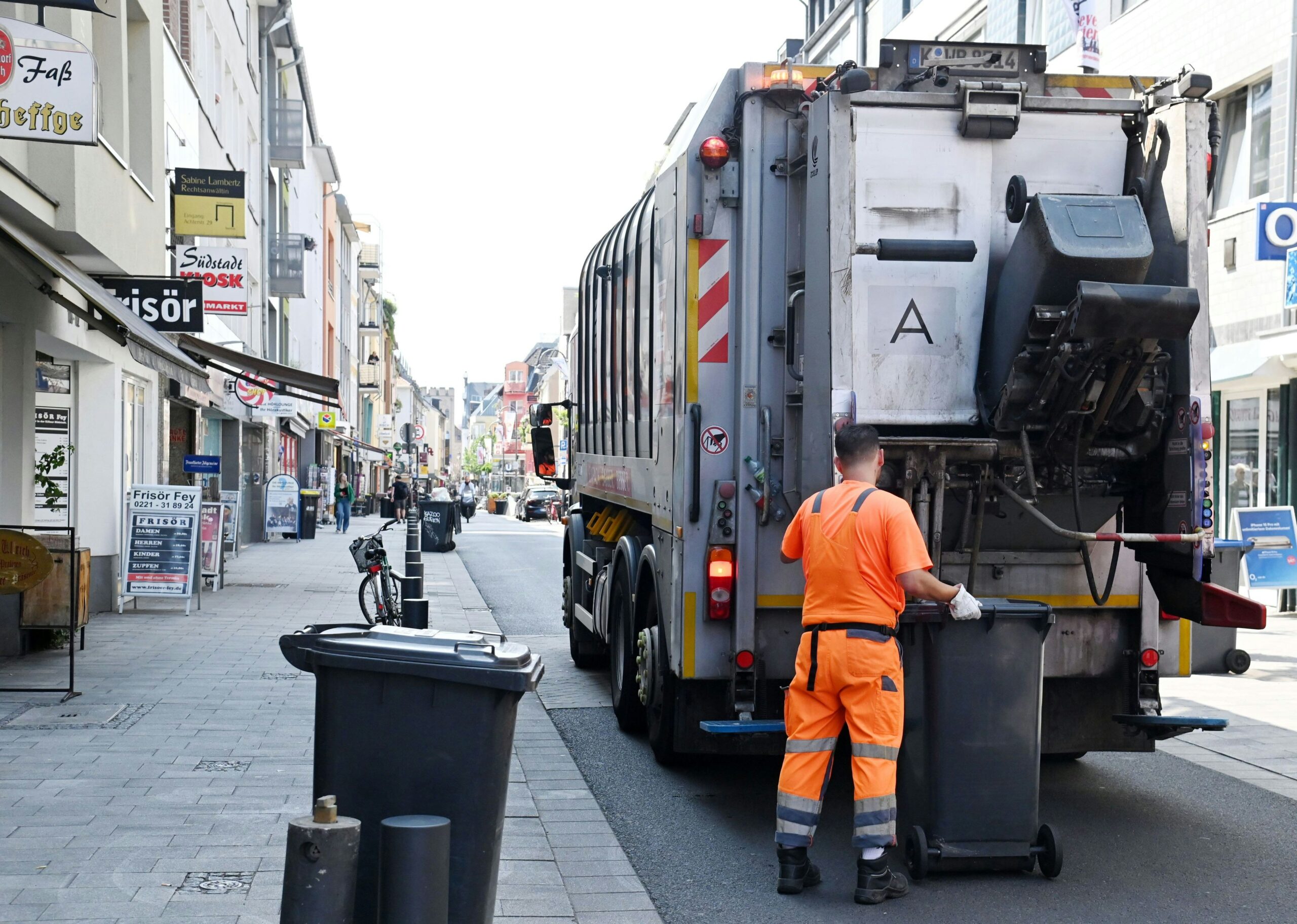 AWB informiert: Wie Müll für die Wertstofftonne richtig getrennt wird