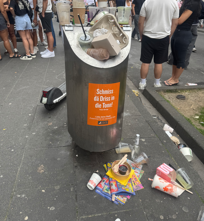 Müllproblem auf der Ehrenstraße: Neues Phänomen verschärft die Lage in der Kölner Innenstadt