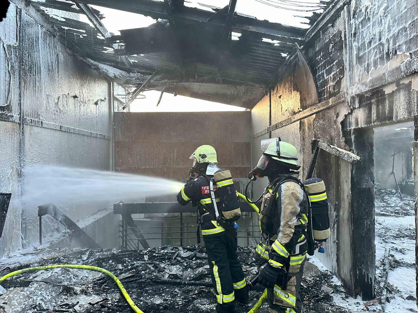 Kirchberg: Feuerwehr Pirmasens bekämpft Dachstuhlbrand