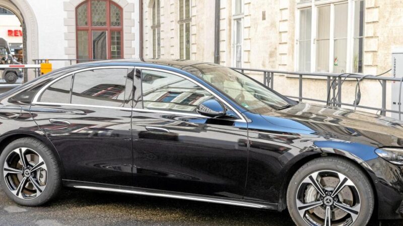 Luxuriös oder bescheiden? Diese Dienstwagen nutzt die Augsburger Stadtspitze