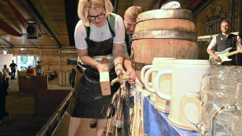 Fassanstich bei Plärrer-Eröffnung: Zwei Schläge reichen nicht