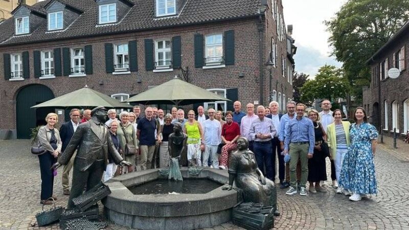 Stadtgeschichte in Meerbusch: Lions-Club Meerbusch erkundet den Stadtteil Lank-Latum