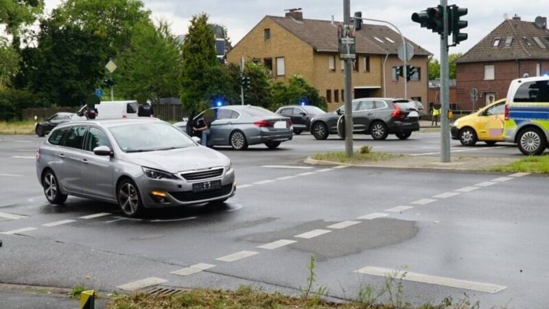 Schwerer Unfall in Viersen: 10-jähriger Junge schwer verletzt