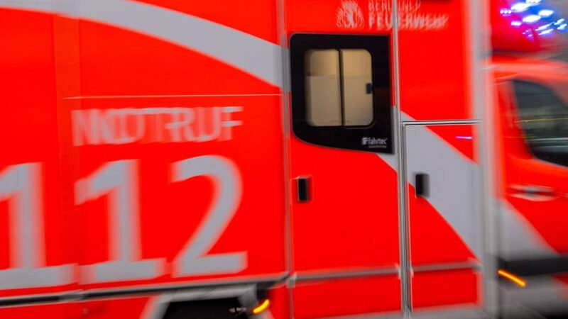 Verkehrsunfall in Voerde: Beim Überqueren der Straße mit Motorrad kollidiert